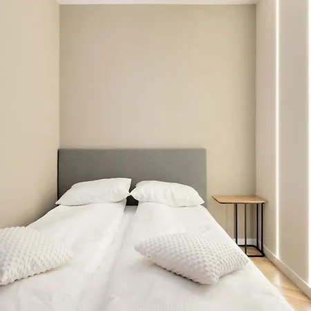 Nowoczesny I Jasny Apartament Na Wyspie Spichrzow By Noclegi Renters Appartamento Danzica